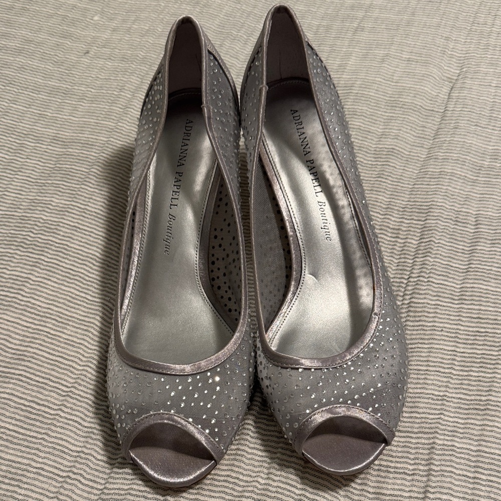 Adrianna Papell Women's Gray Peep Toe Heels, Size 9.5 M